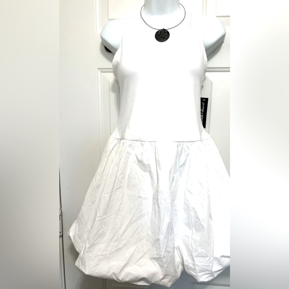 DerekHeart Stylish White Sleeveless Low Cut A Line Mini Bubble Dress